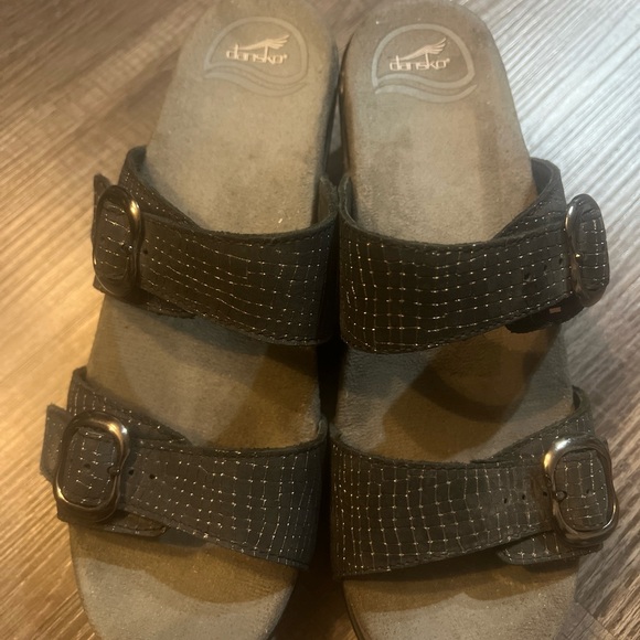 Dansko Sophie Black Slide Wedge 2-Strap Buckle Sandals size 8.5/9 39 EUC comfort - Picture 2 of 7